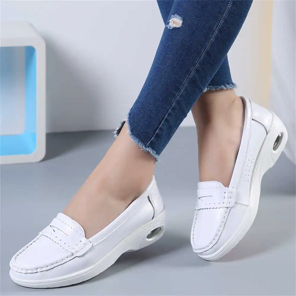 Thick Sole Slipon White Traine - Types Of Men'S Formal Wear のレビューと価格